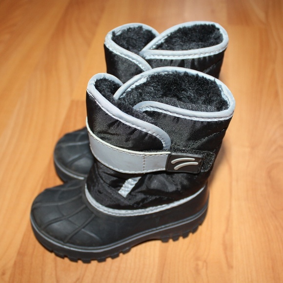 infant snow boots size 5